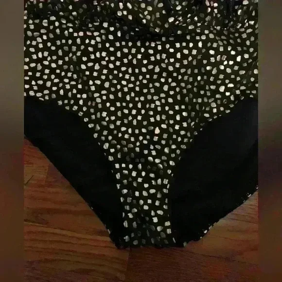 Swimsuits For All Gold and Black Blouson one piece Plus Size 26 - Picture 8 of 15